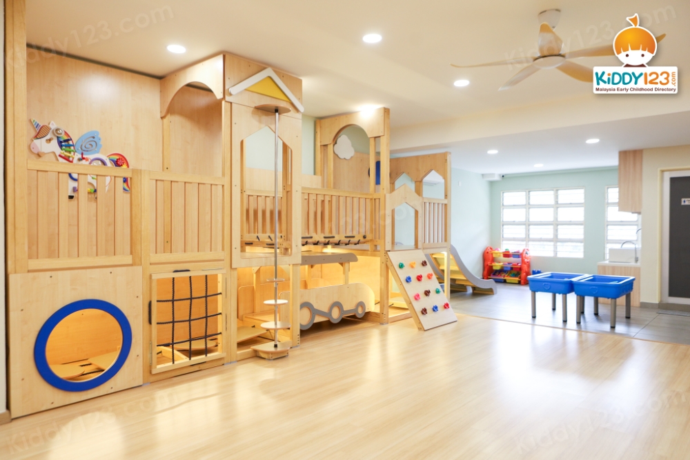 Strawberry Wonderland Learning Centre, Taman Prima Saujana, Kajang