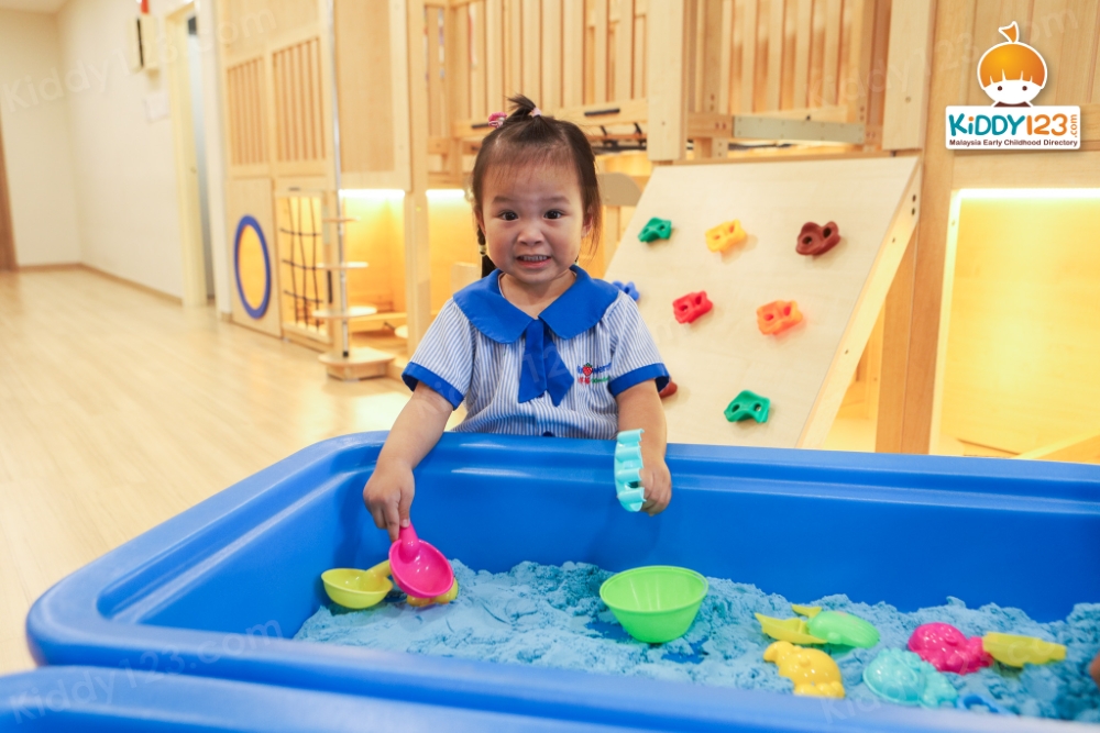 Strawberry Wonderland Learning Centre, Taman Prima Saujana, Kajang