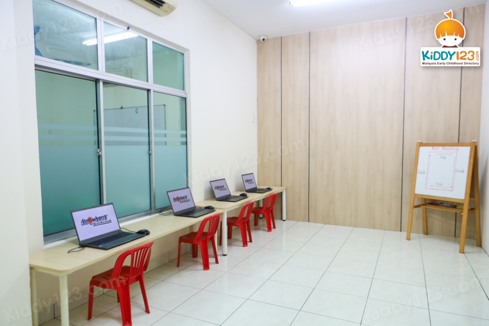 Strawberry Wonderland, Taman Pelangi Semenyih, Semenyih
