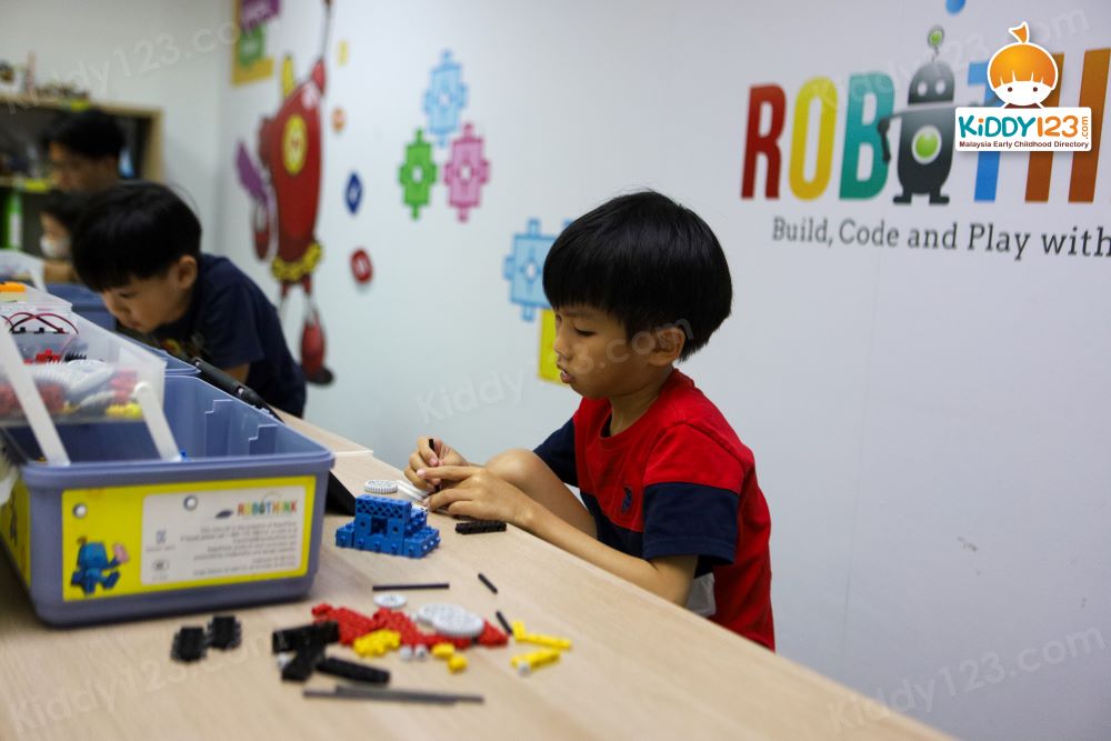 RoboThink, Bandar Utama