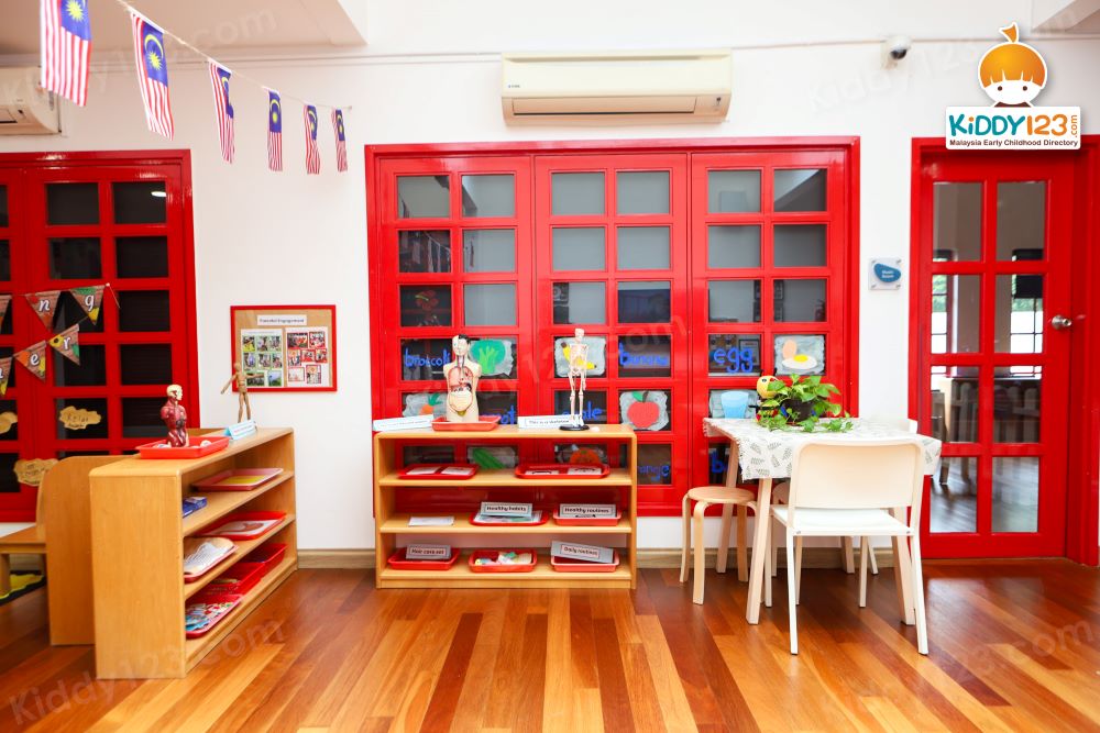 The children’s house Montessori, Bruas