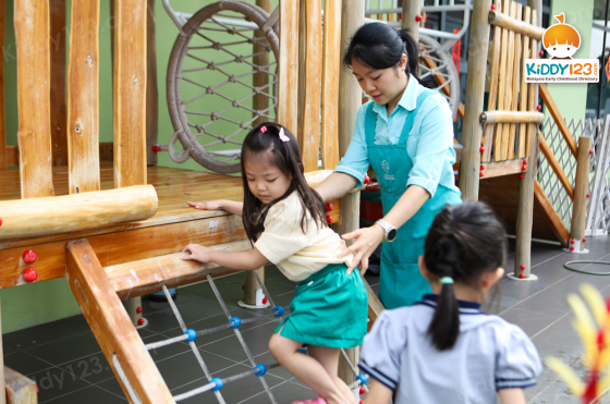 Knowledge Tree Montessori Kindergarten, Eco Ardence