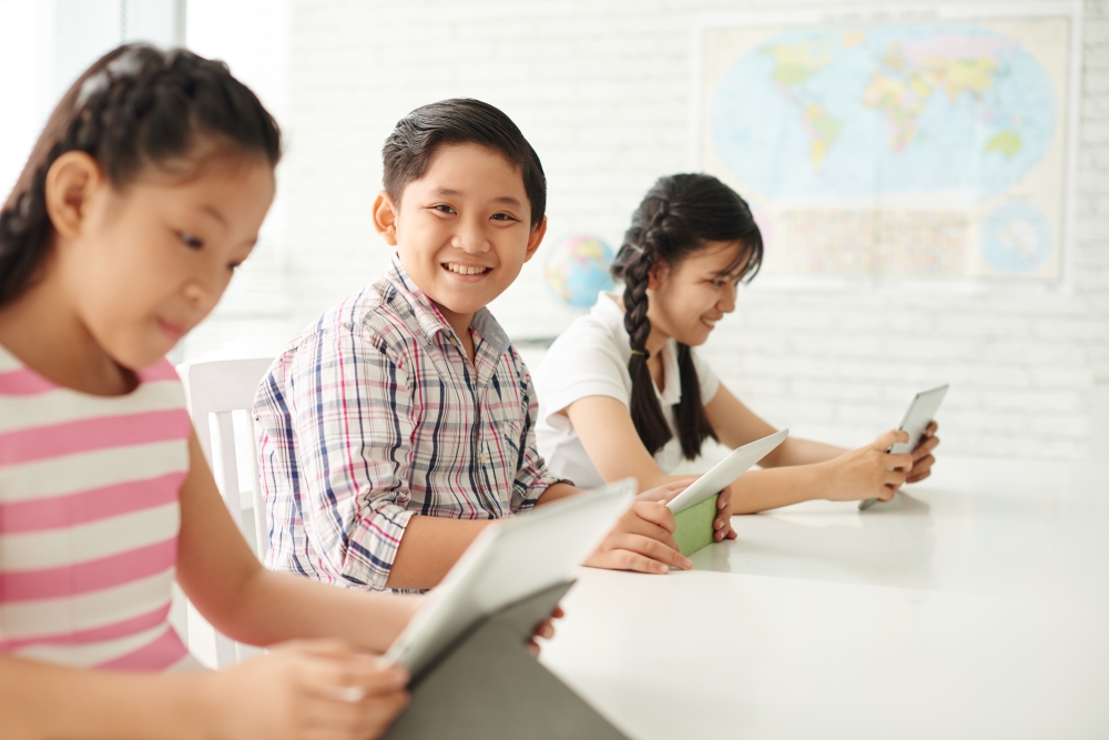 mangoSTEEMS: Bringing AI-Powered STEEMS Education to Malaysian Children mangoSTEEMS: Bringing AI-Powered STEEMS Education to Malaysian Children