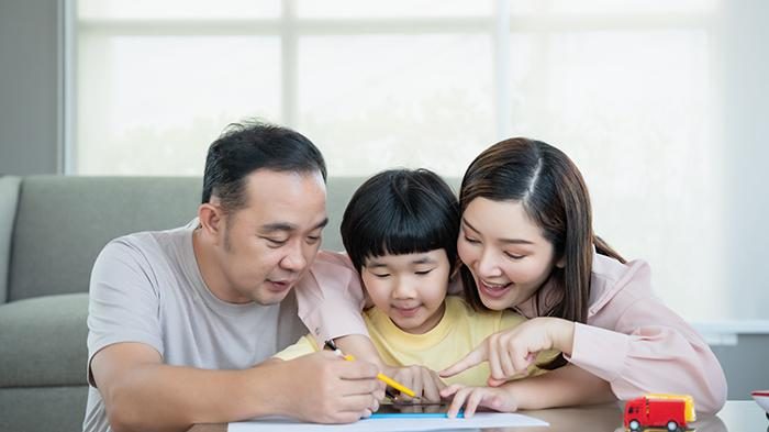 Parents, here’s what you can do to enhance your child’s language skills Parents, here’s what you can do to enhance your child’s language skills