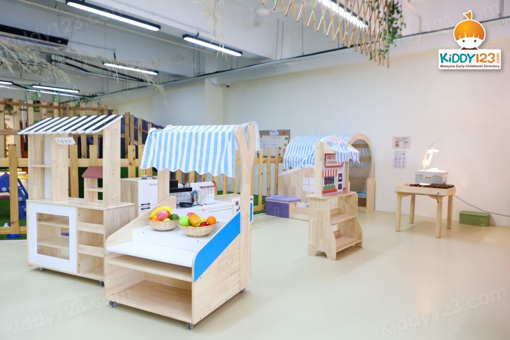 Piccoli Kindergarten, Equine Park