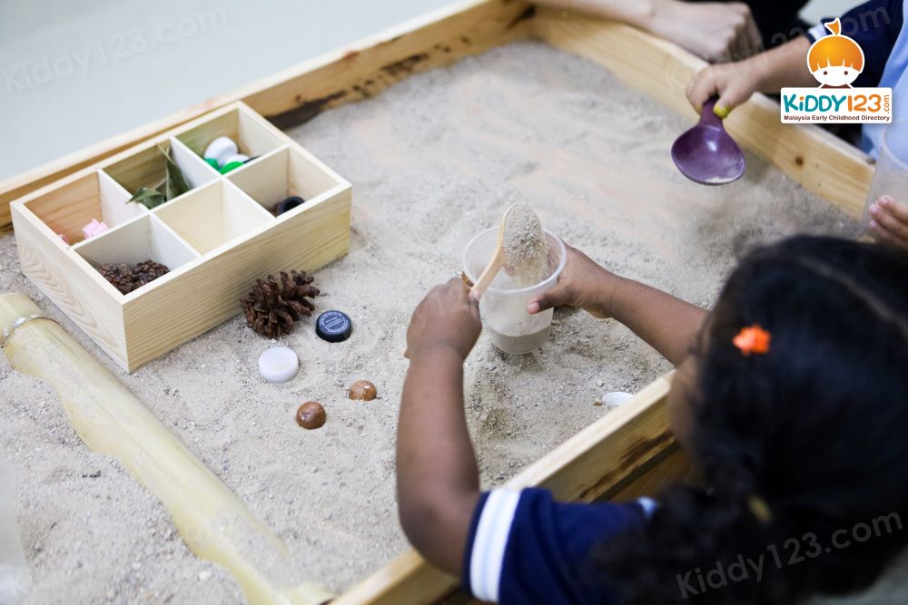 Piccoli Kindergarten, Equine Park