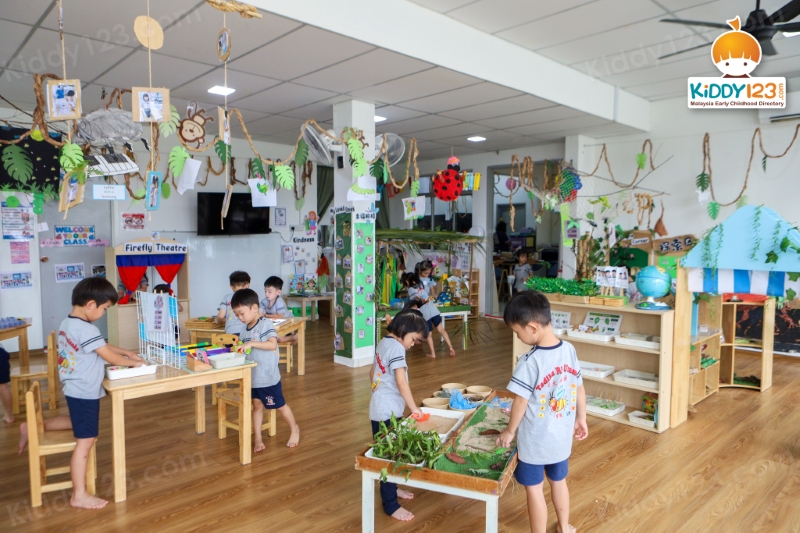 Firefly School (Tadika Empayar Impianku), Subang Bestari