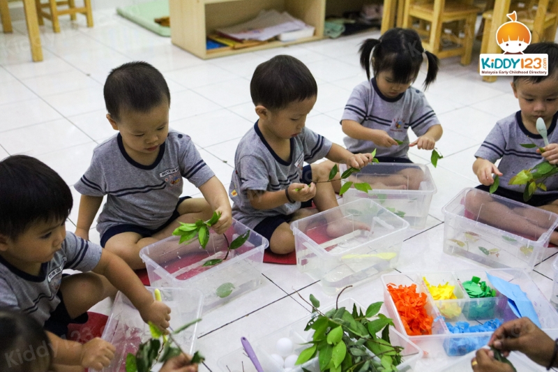 Firefly School (Tadika Empayar Impianku), Subang Bestari