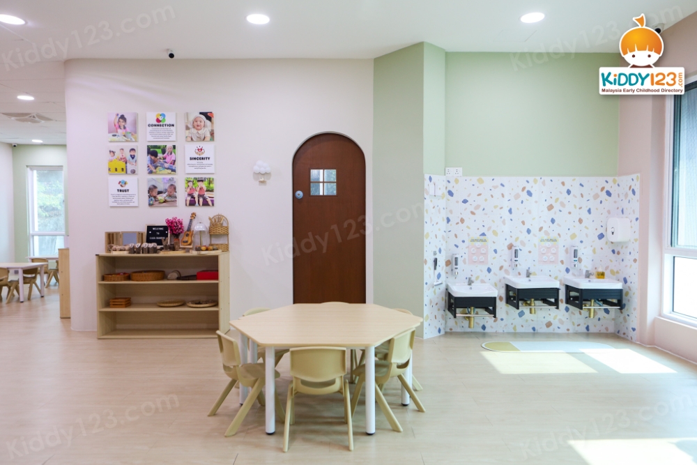 Casa Bambini Early Childcare Centre, Kota Damansara (nearby Strand Mall)